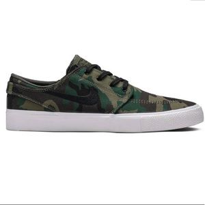 Zoom Janoski Canvas Premium SB 'Camo' Size 12